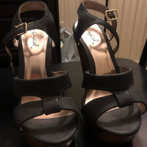 High heels - Picture 1 of 6